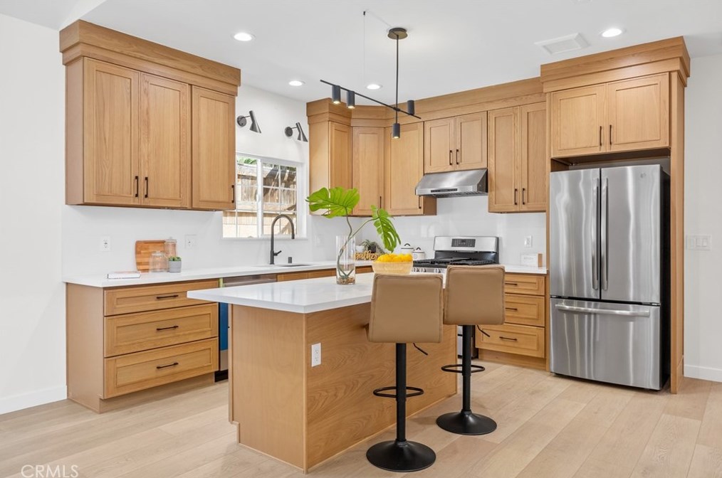 16396 Sandalwood St, Santa Ana CA  92708-1941 exterior