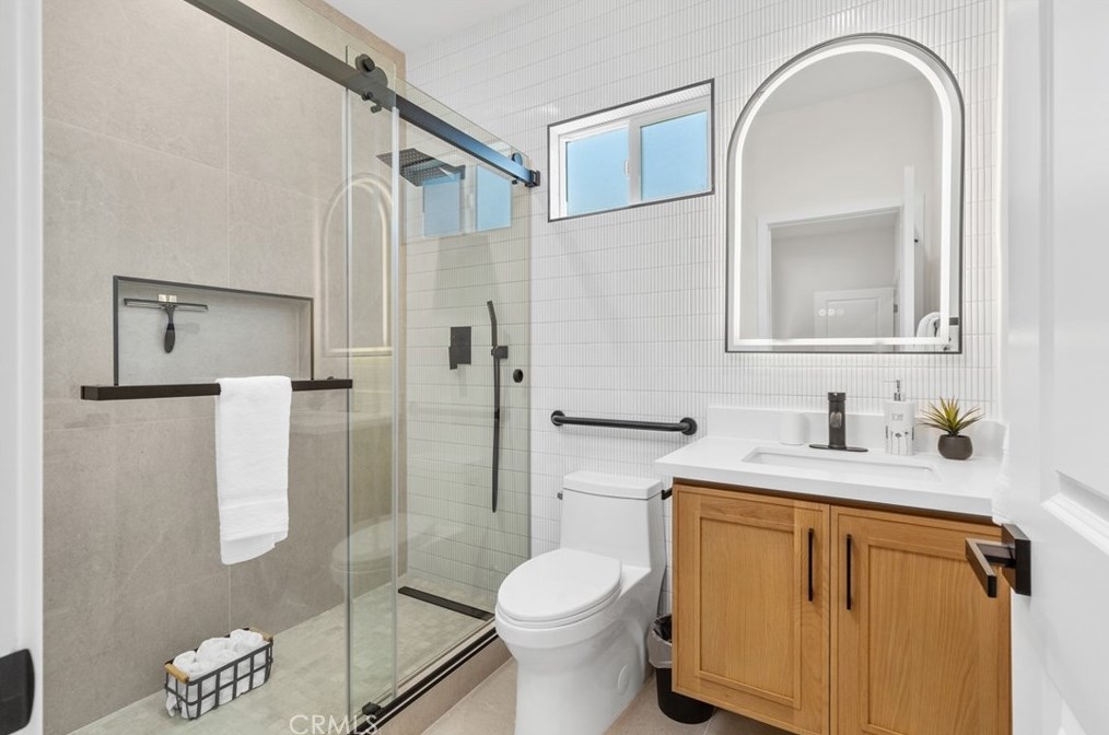 16396 Sandalwood St, Santa Ana CA  92708-1941 exterior