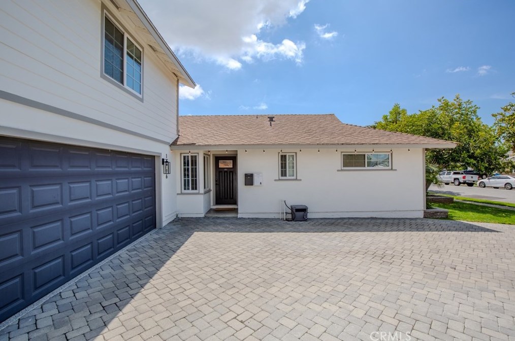 16396 Sandalwood St, Santa Ana CA  92708-1941 exterior