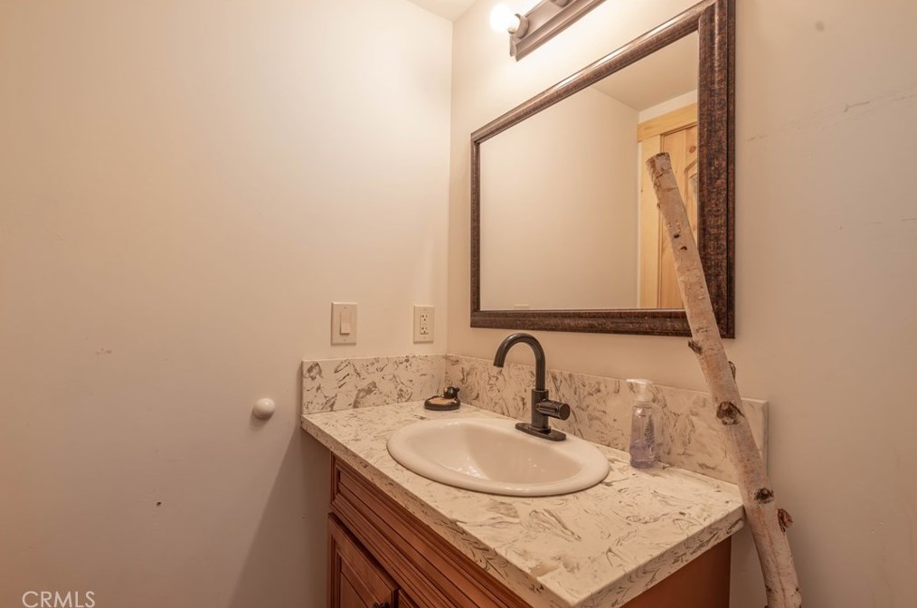 435 Ashwood Dr, Big Bear City CA  92314-8860 exterior