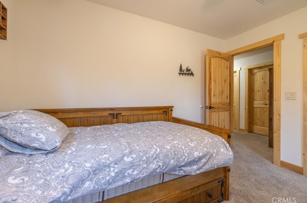 435 Ashwood Dr, Big Bear City CA  92314-8860 exterior