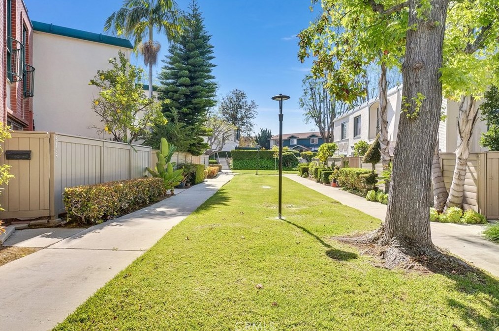 8126 Firth Grn, Buena Park CA  90621-1315 exterior