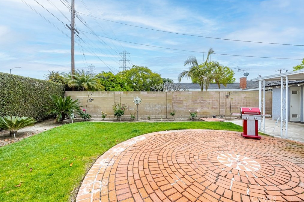 1509 Laster Ave, Anaheim CA  92802-2712 exterior