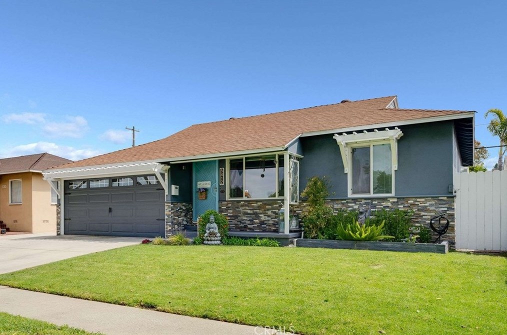 5412 Bellflower Blvd, Lakewood, CA 90713