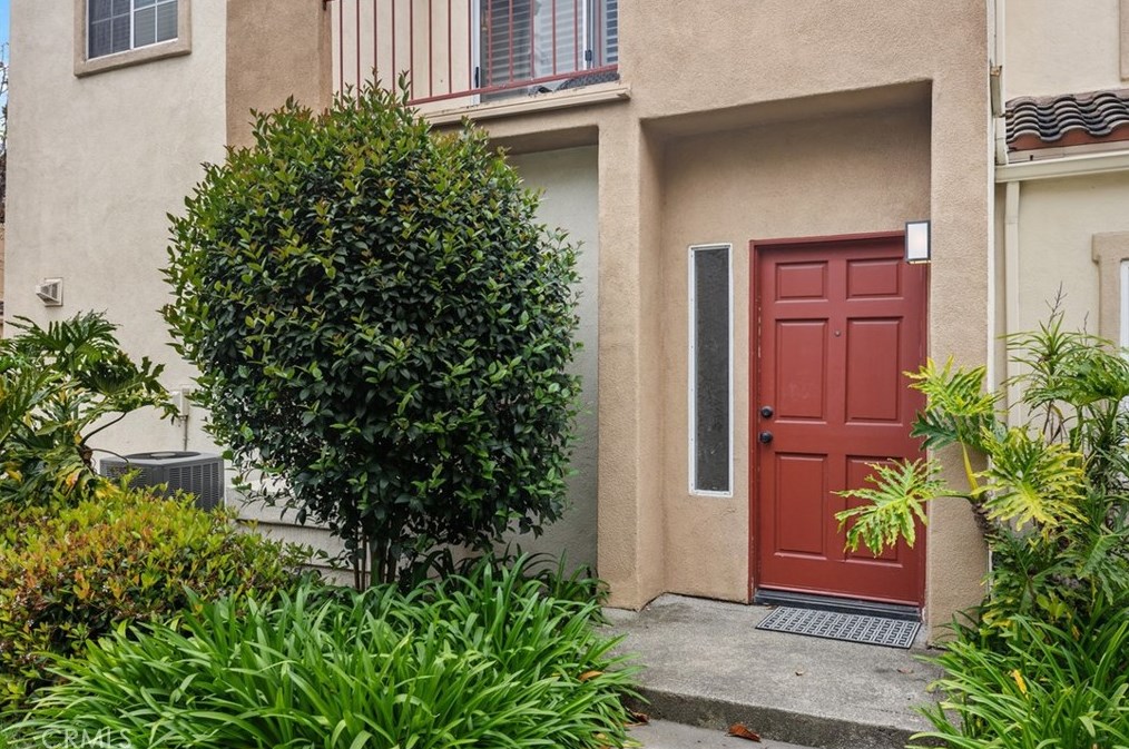 180 Chandon, Laguna Beach CA  92677-5735 exterior