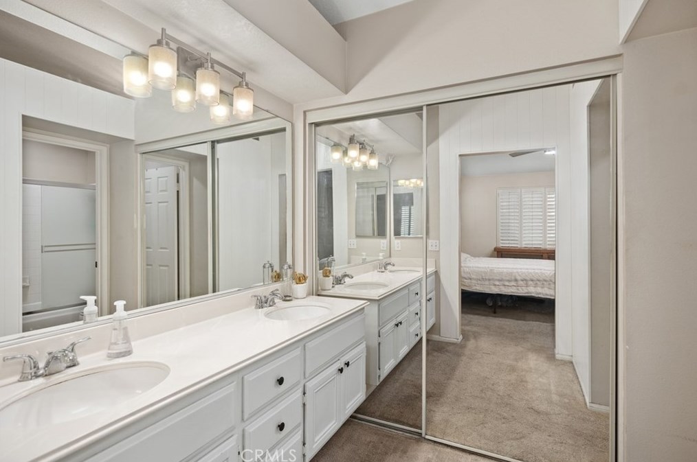 180 Chandon, Laguna Beach CA  92677-5735 exterior