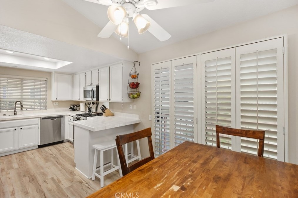 180 Chandon, Laguna Beach CA  92677-5735 exterior