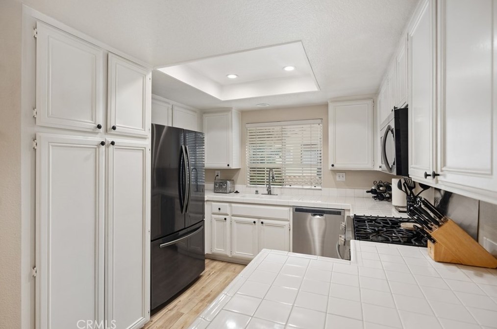 180 Chandon, Laguna Beach CA  92677-5735 exterior