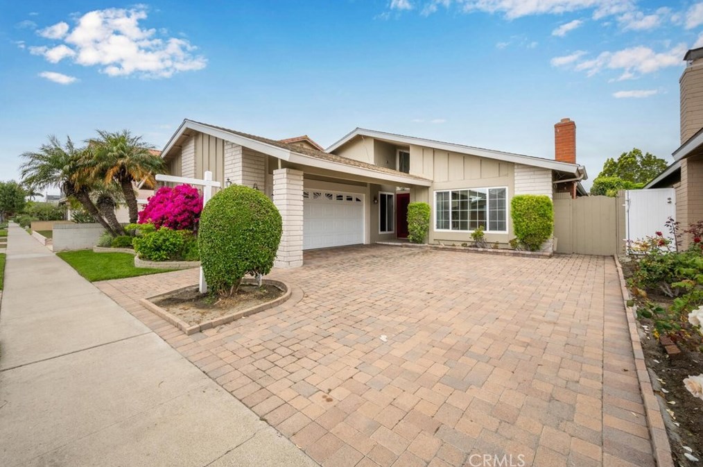 3151 Marna Ave, Long Beach, CA 90808-3247