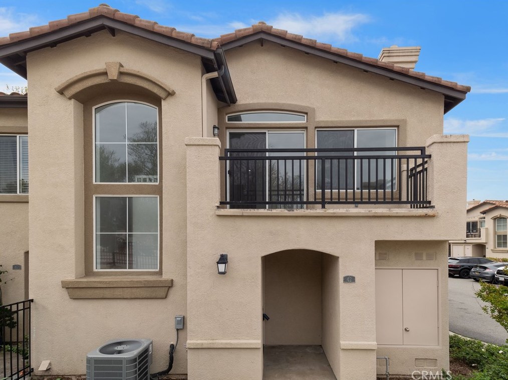 42 Veneto Ln, Laguna Beach, CA 92656-8040