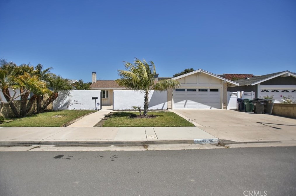 19042 Lindsay Ln, Huntington Beach, CA 92646