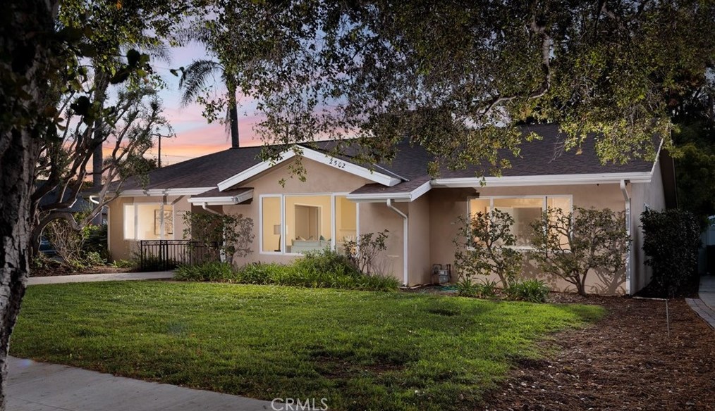 2502 Santiago St, Santa Ana, CA 92706-1727