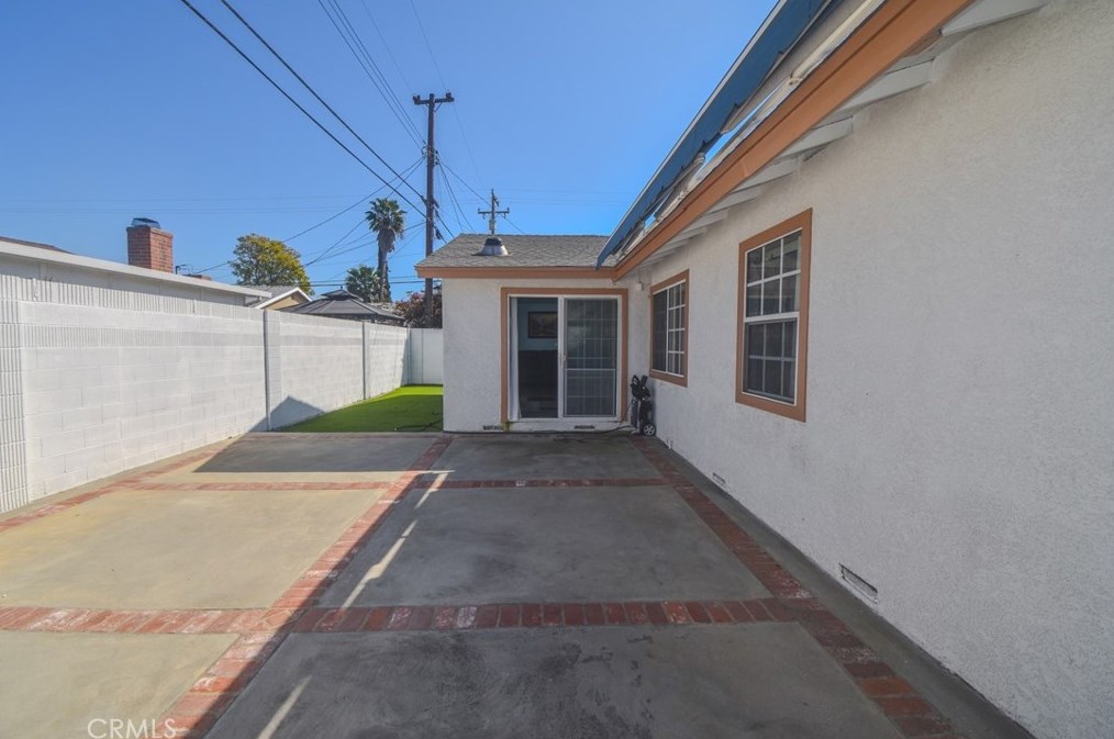 238 Agate St, Anaheim CA  92804-2504 exterior