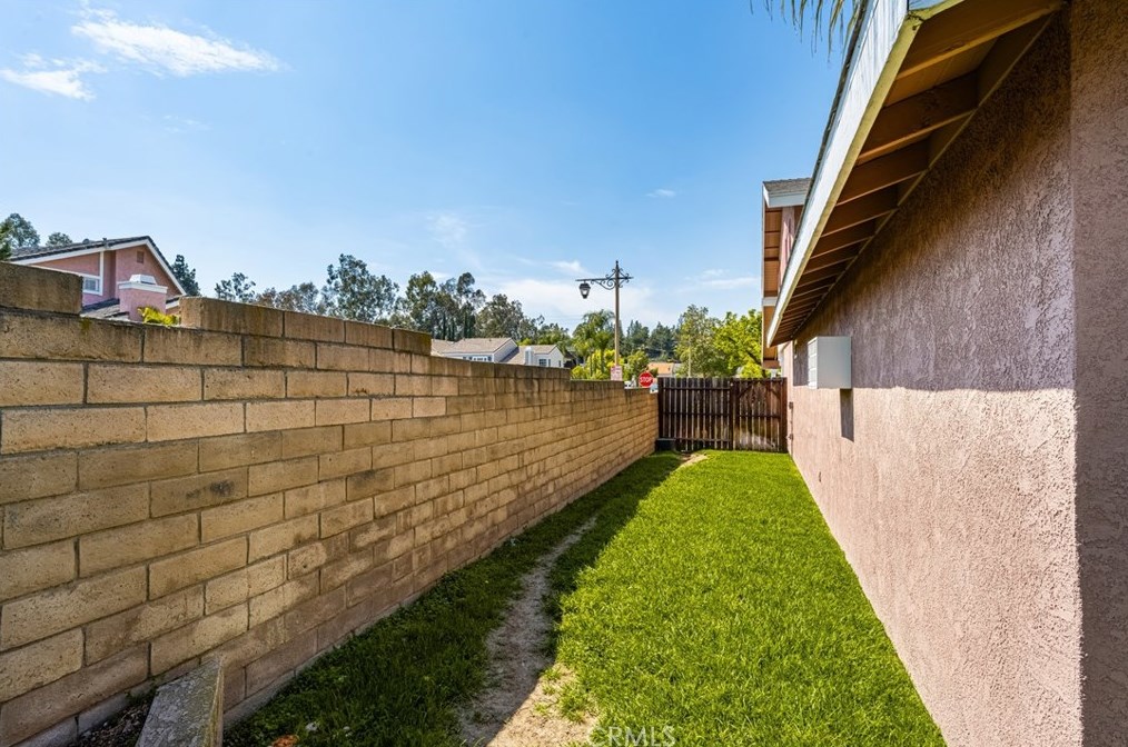 7400 Woodsboro Ave, Anaheim CA  92807-2428 exterior