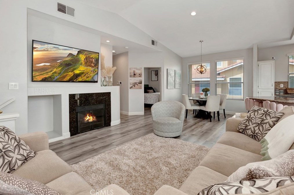 7975 E Monte Carlo Ave, Anaheim, CA 92808