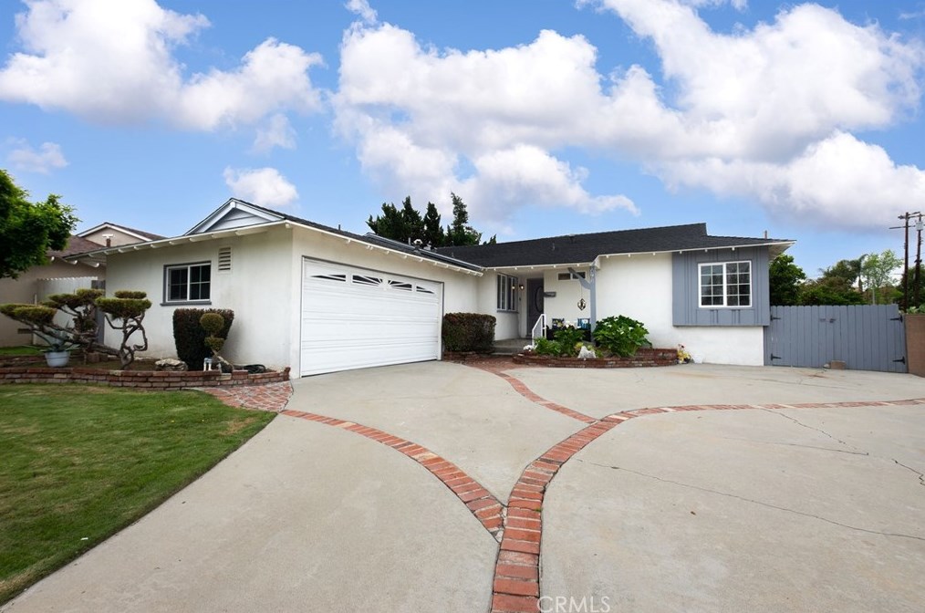 14712 Rimgate Dr, Whittier, CA 90604-1305