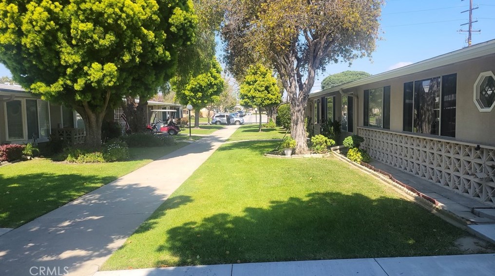 1870 Sunningdale Rd, Seal Beach, CA 90740-6707