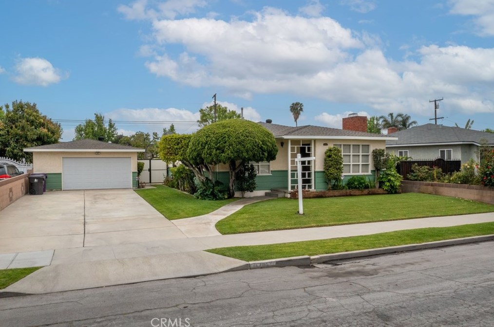 1702 53rd St, Long Beach, CA 90805-6214