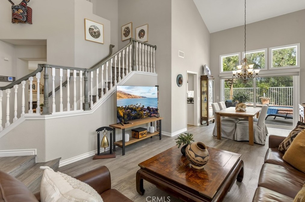 500 Laureltree Dr, Anaheim CA  92808-1626 exterior