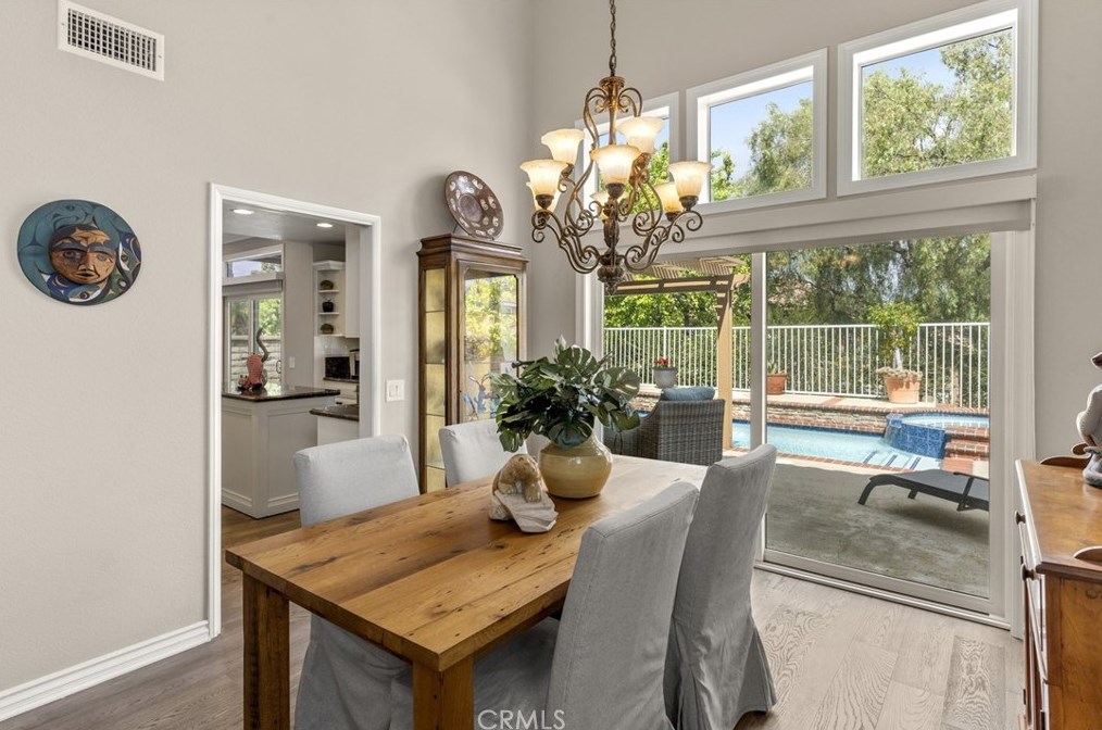 500 Laureltree Dr, Anaheim CA  92808-1626 exterior
