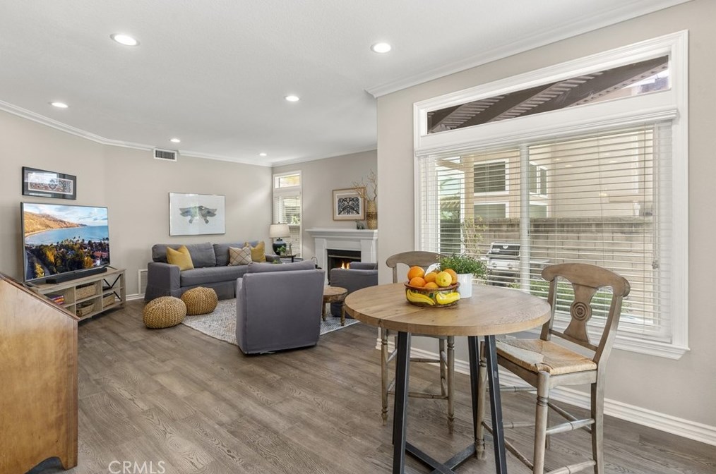 500 Laureltree Dr, Anaheim CA  92808-1626 exterior