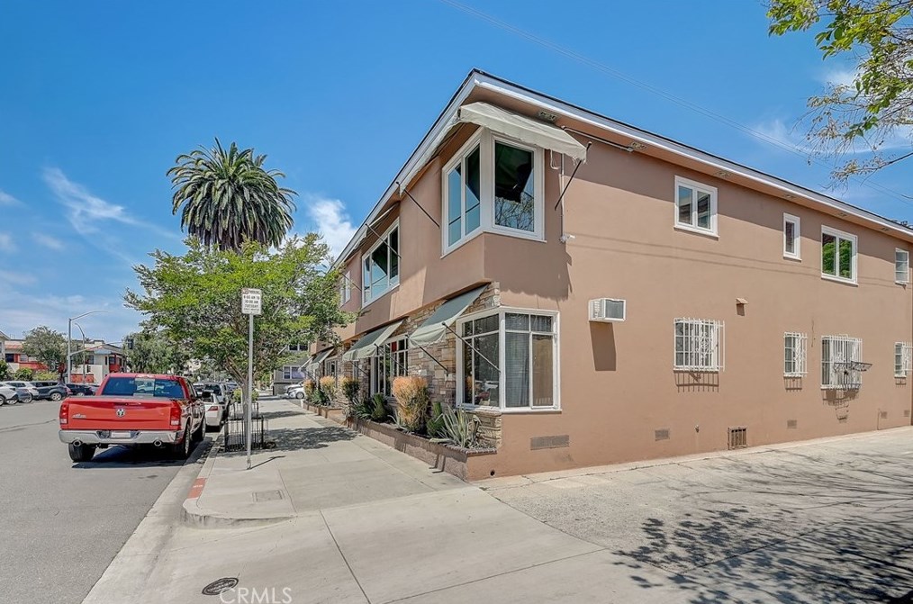330 Chestnut Ave #11, Long Beach, CA 90802