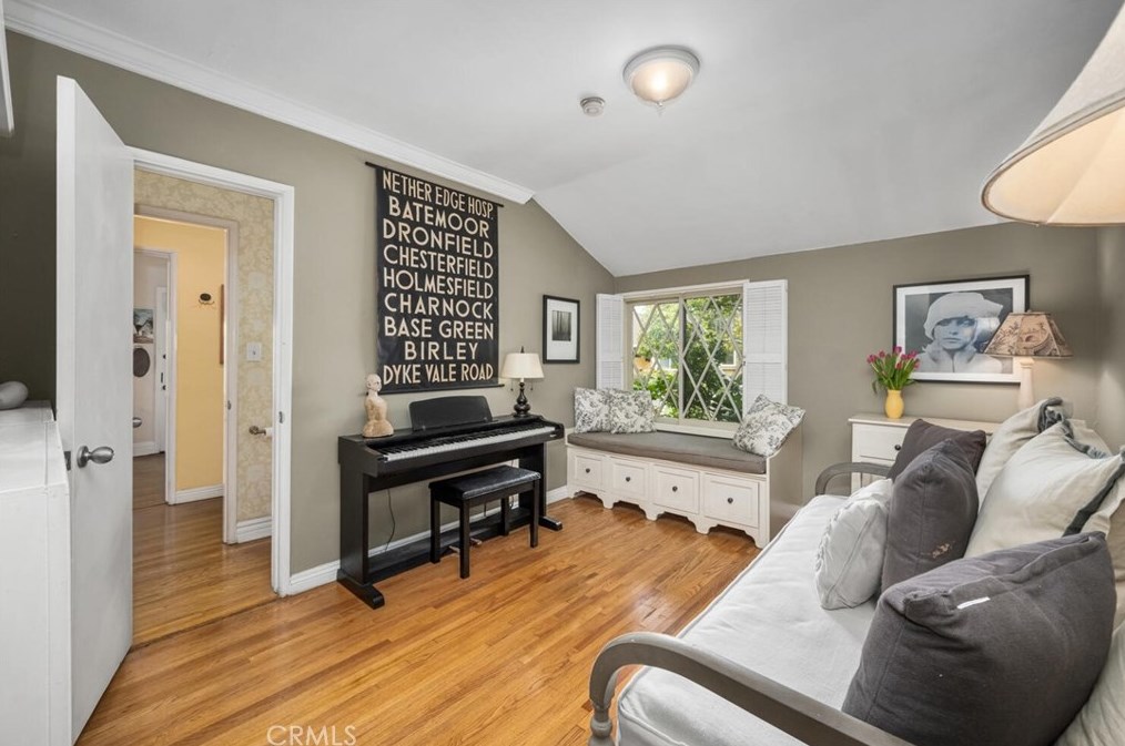 11614 Regent St, Los Angeles CA  90066-3322 exterior