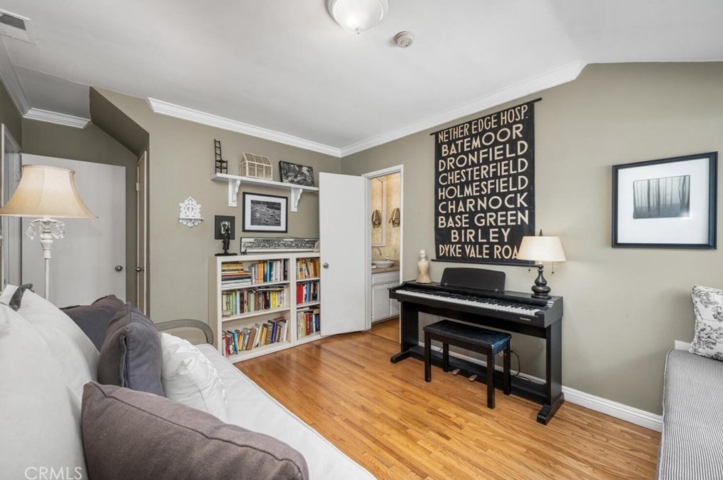 11614 Regent St, Los Angeles CA  90066-3322 exterior