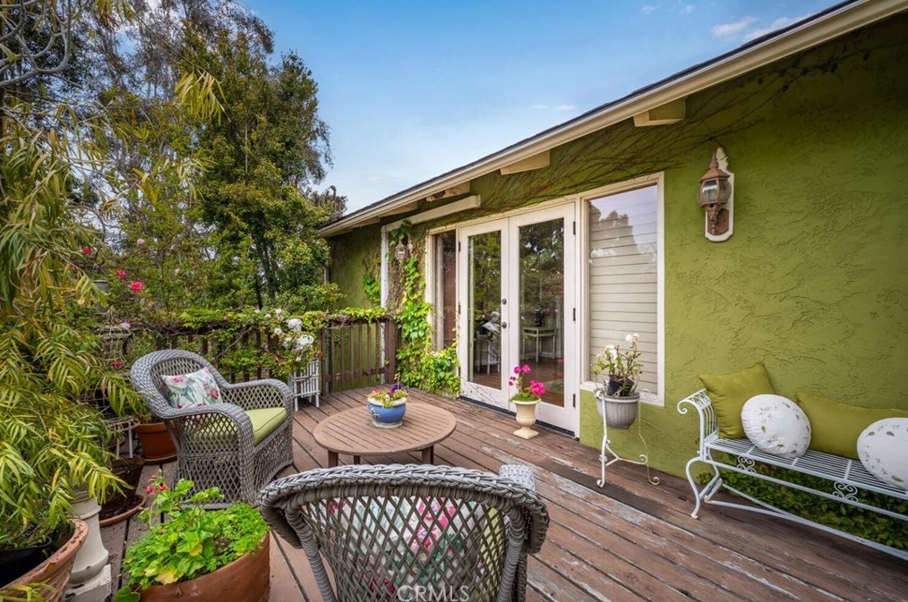 11614 Regent St, Los Angeles CA  90066-3322 exterior
