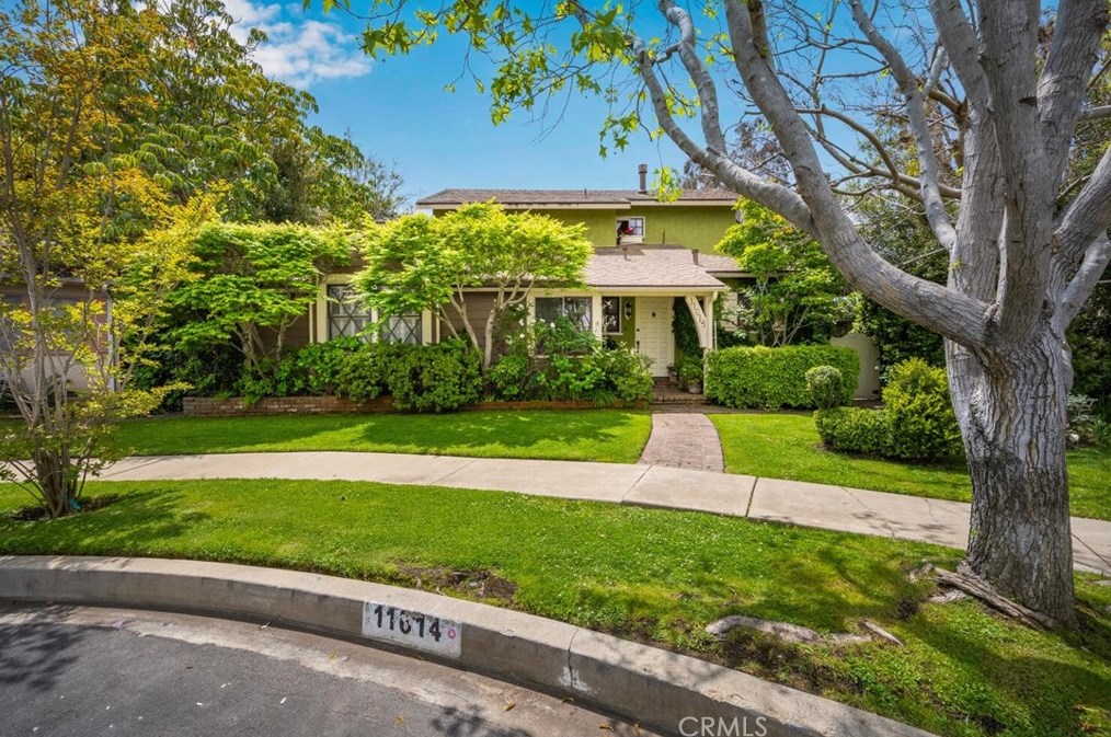 11614 Regent St, Los Angeles CA  90066-3322 exterior