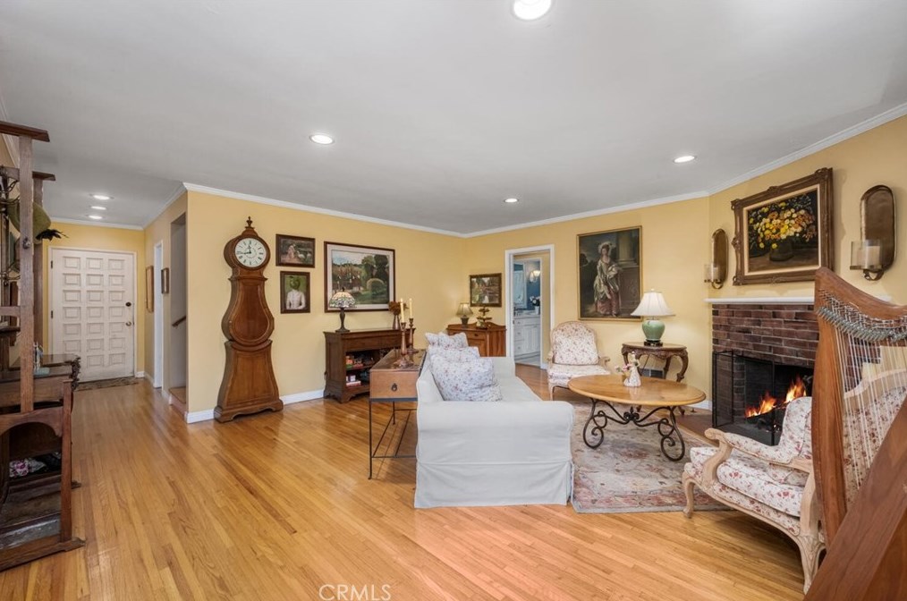11614 Regent St, Los Angeles CA  90066-3322 exterior