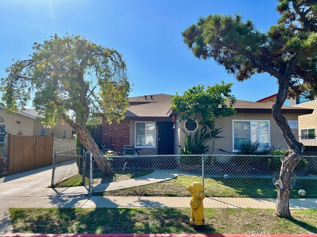 12701 Cranbrook Ave, Hawthorne, CA 90250