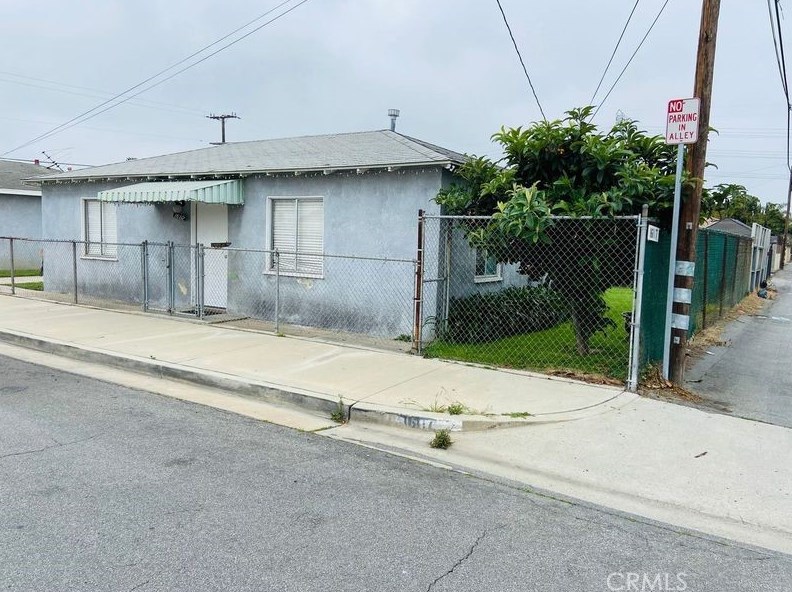 8757 Dunbar St, Bellflower CA 90706-4311 exterior