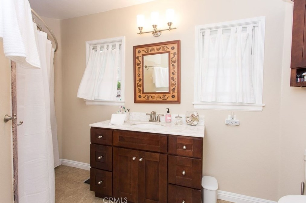 1101 Fern Dr, Fullerton CA 92833-2361 exterior