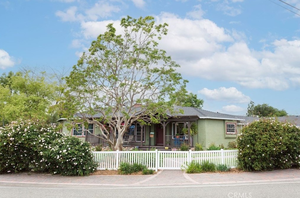 1101 Fern Dr, Fullerton CA 92833-2361 exterior