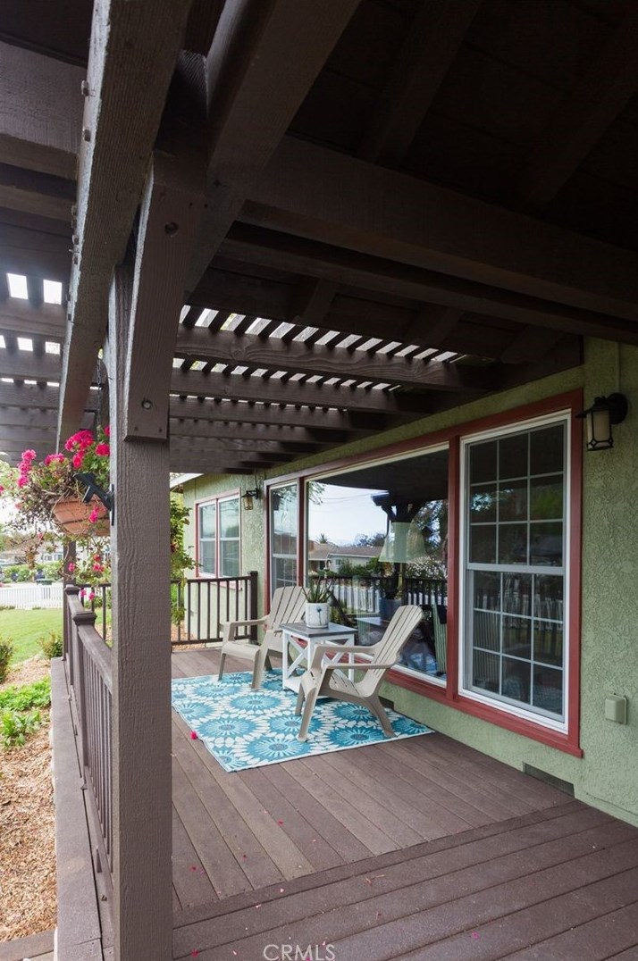 1101 Fern Dr, Fullerton CA 92833-2361 exterior