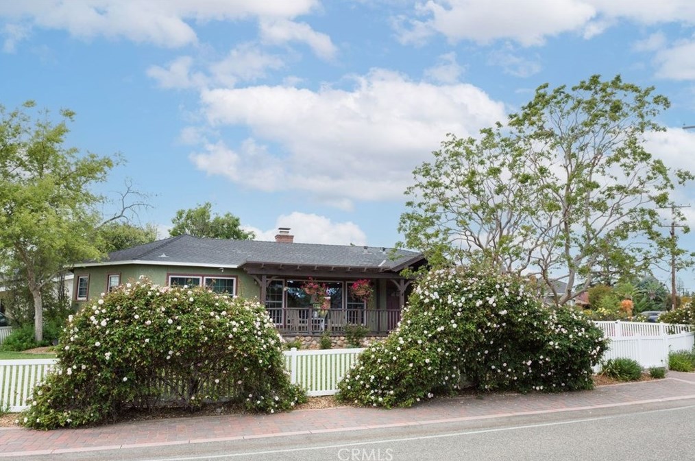 1101 Fern Dr, Fullerton CA 92833-2361 exterior