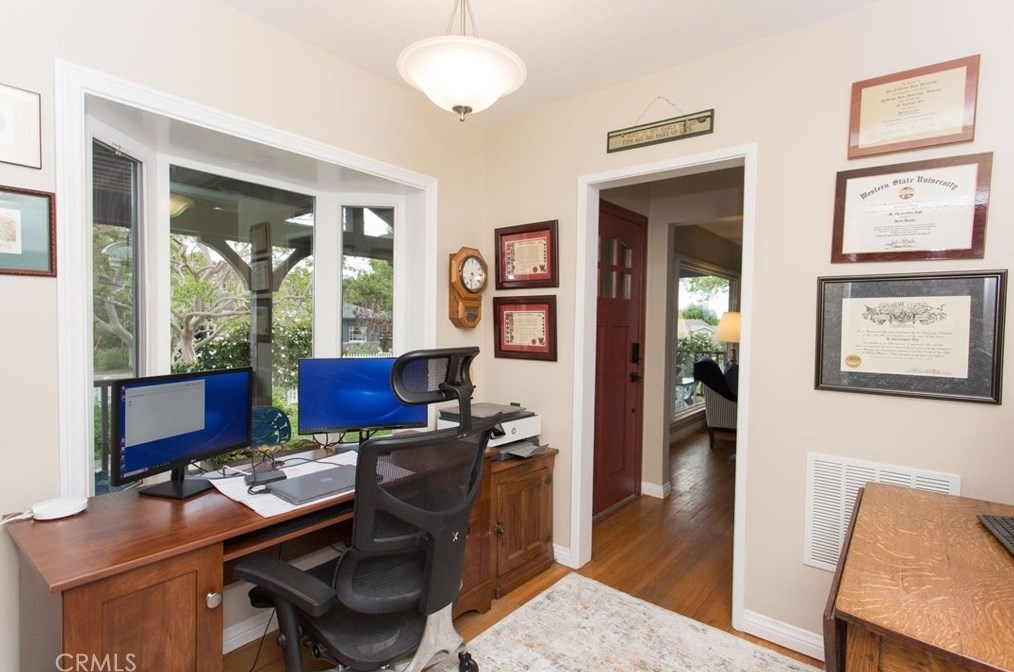 1101 Fern Dr, Fullerton CA 92833-2361 exterior