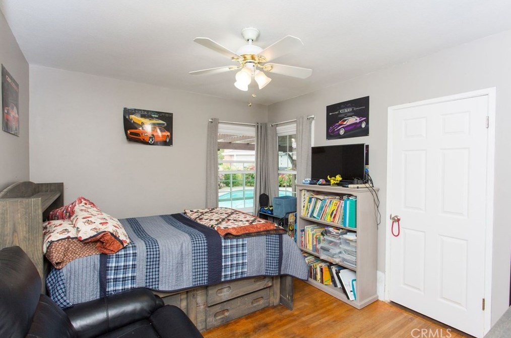 1101 Fern Dr, Fullerton CA 92833-2361 exterior