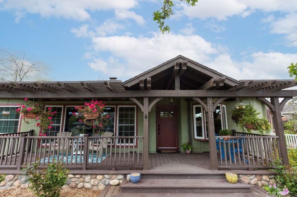 1101 Fern Dr, Fullerton CA 92833-2361 exterior