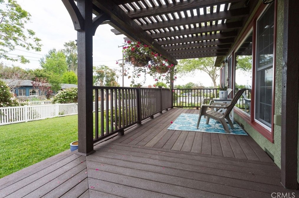 1101 Fern Dr, Fullerton CA 92833-2361 exterior