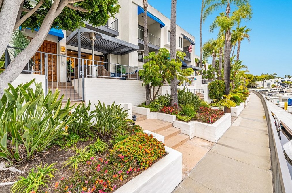 5536 Azure Way, Long Beach, CA 90803-4823