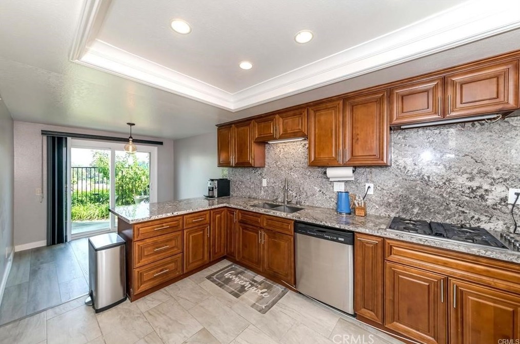 5973 Calle Principia, Anaheim CA  92807-4711 exterior