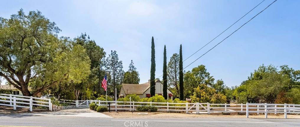 1290 Orange Park Blvd, Orange, CA 92869-1646
