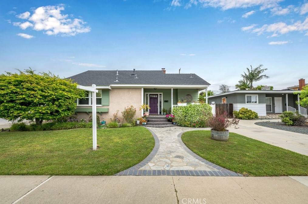 3448 Gondar Ave, Long Beach, CA 90808-2810