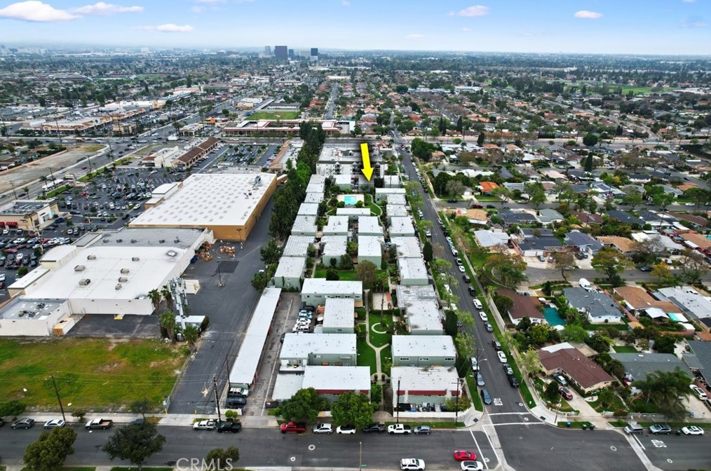 2101 Pacific Ave, Santa Ana CA  92706-2436 exterior