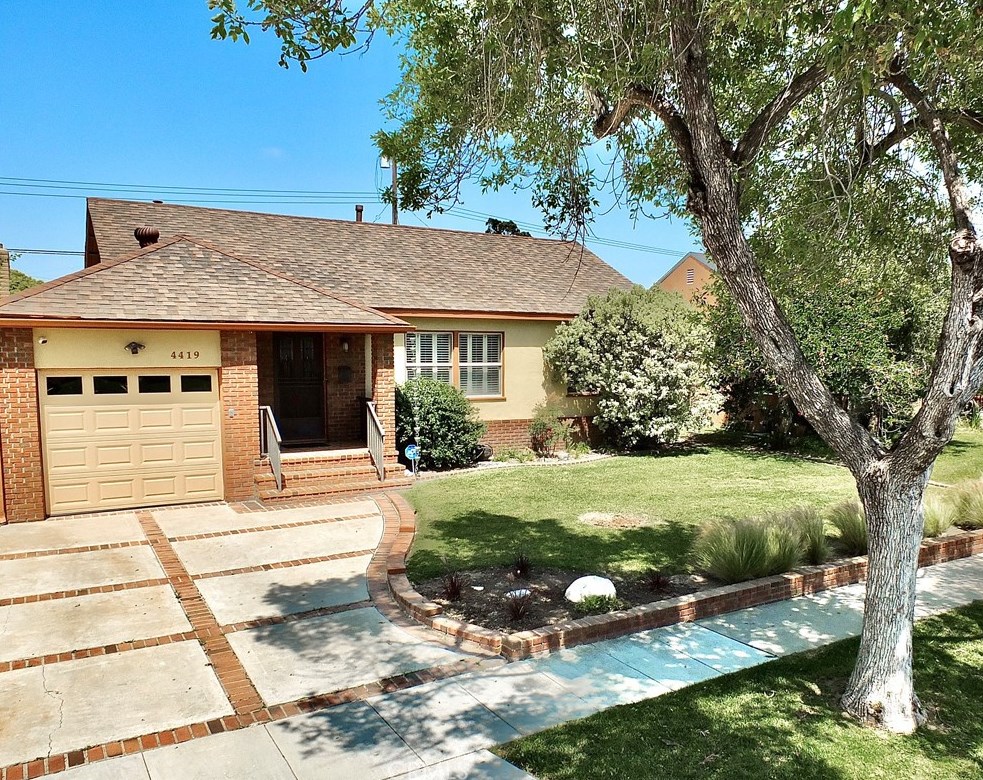 4419 Galeano St, Long Beach, CA 90815-2710