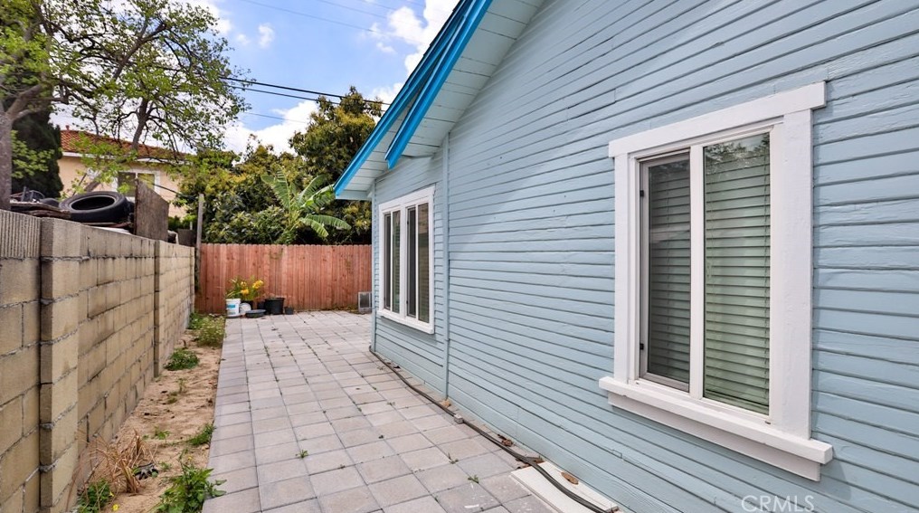 10122 Larson Ave, Garden Grove CA  92843-1037 exterior