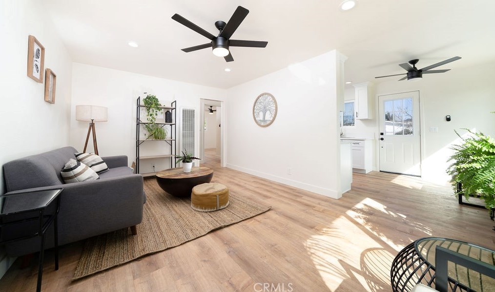 2097 Wallace Ave, Costa Mesa, CA 92627