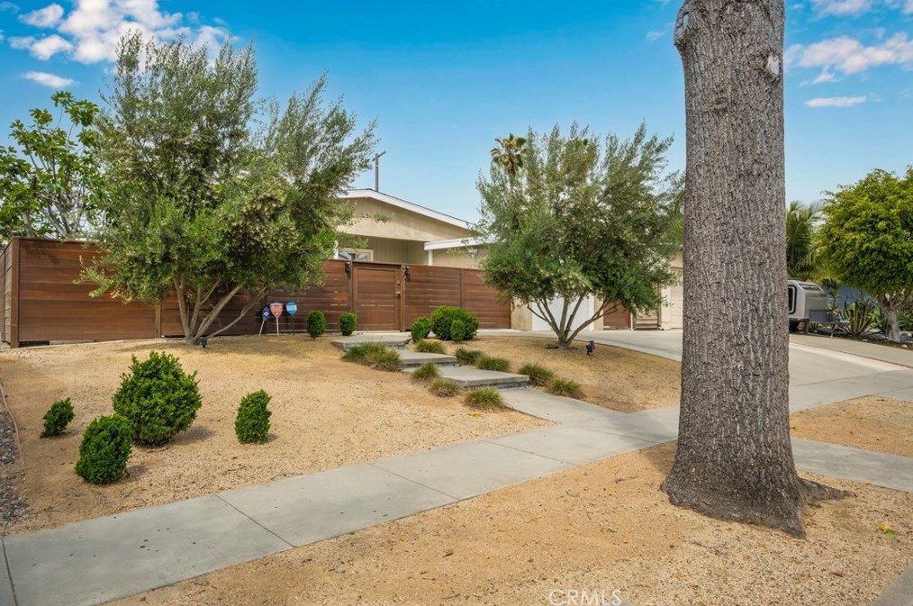 3511 Carfax Ave, Long Beach, CA 90808-2933